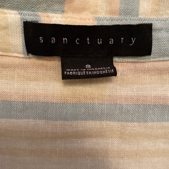 Sanctuary button down with front tie closure in chambray blue and white stripe. - Picture 2 of 6